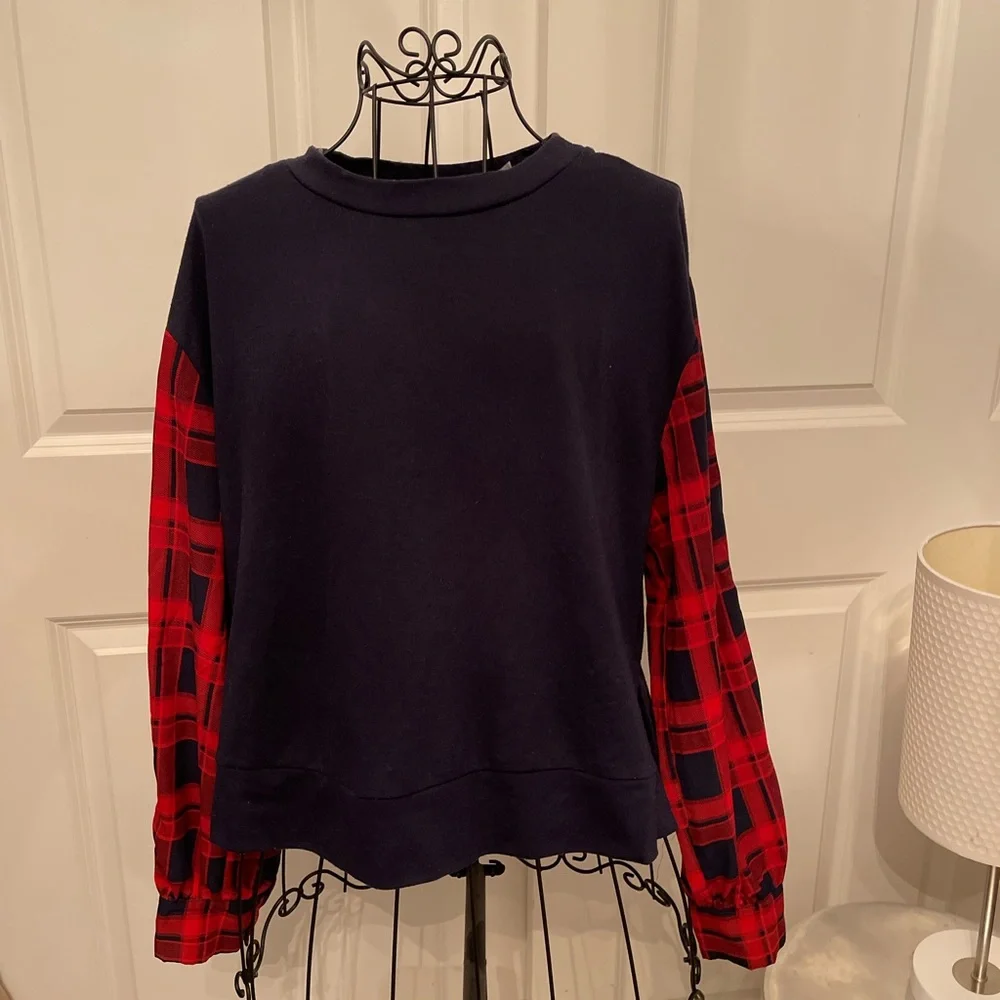 Design Lab sweater - Picture 2 of 5